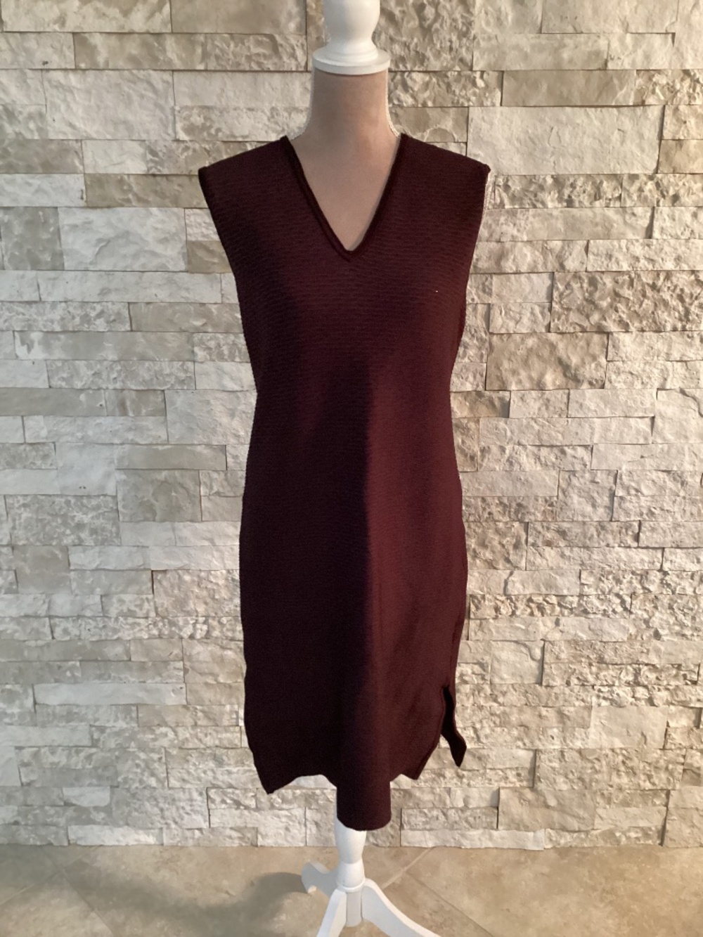 St. John Collection Raisin Purple Sculpted Textured V-Neck Knit Dress